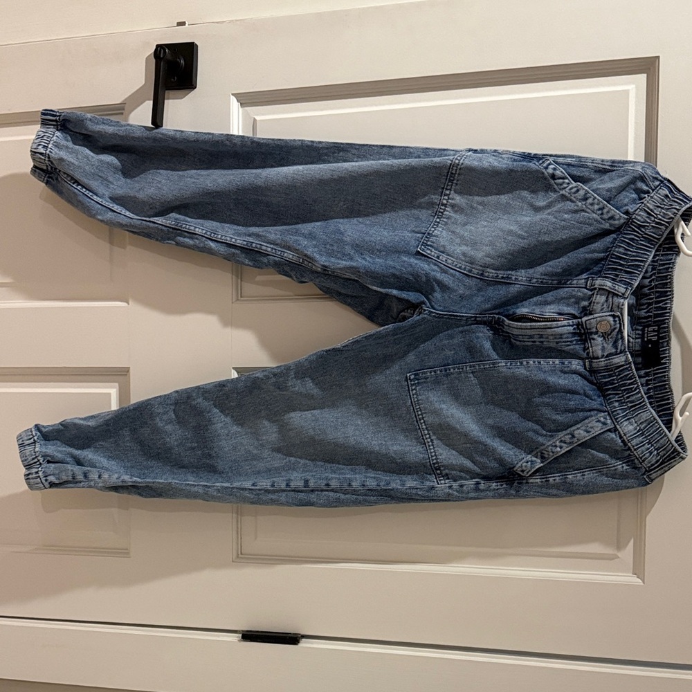 GAP Women's Blue Ankle Jeans